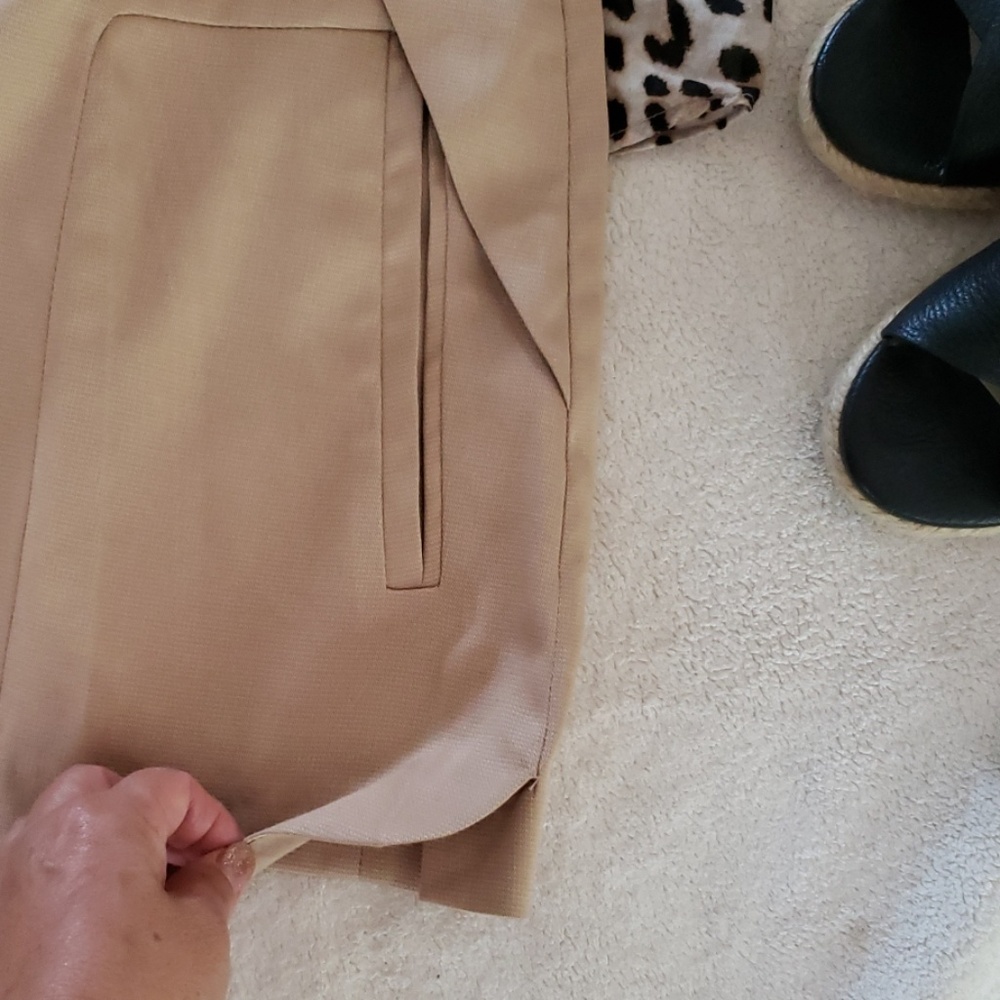 Shorts - Picture 7 of 8